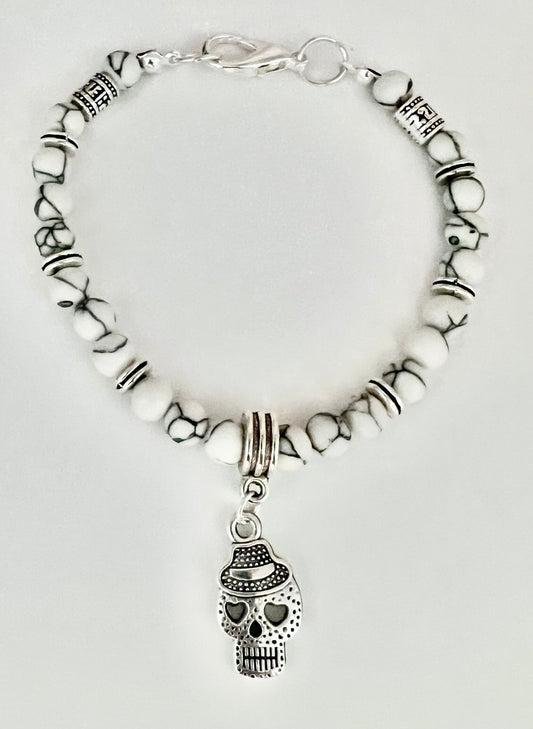 Catrin (Skull) Bracelet / Semi-Precious Stones / White & Black Howlite